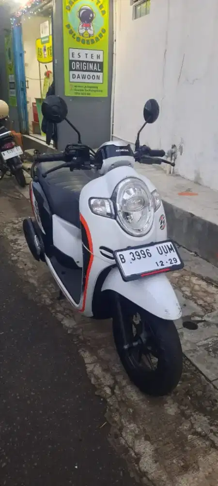 Bissmillah dijual motor Honda scopy 2019 istimewa