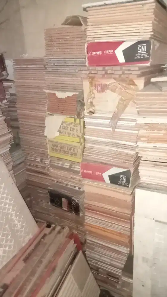 Jual keramik macam ukuran