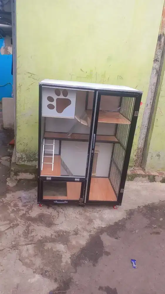 Kandang kucing alumunium