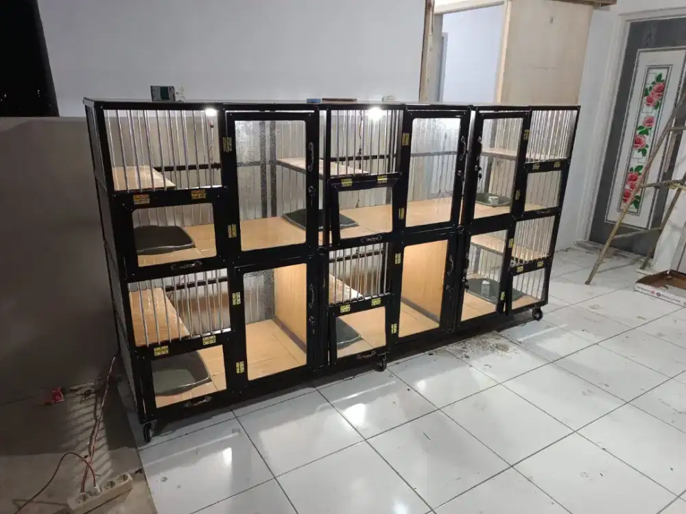 Kandang kucing alumunium