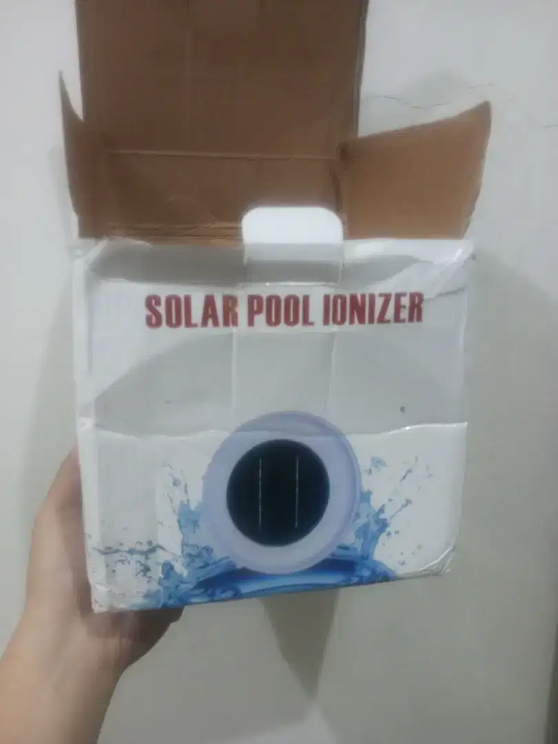 Pembersih kolam renang tenaga ion