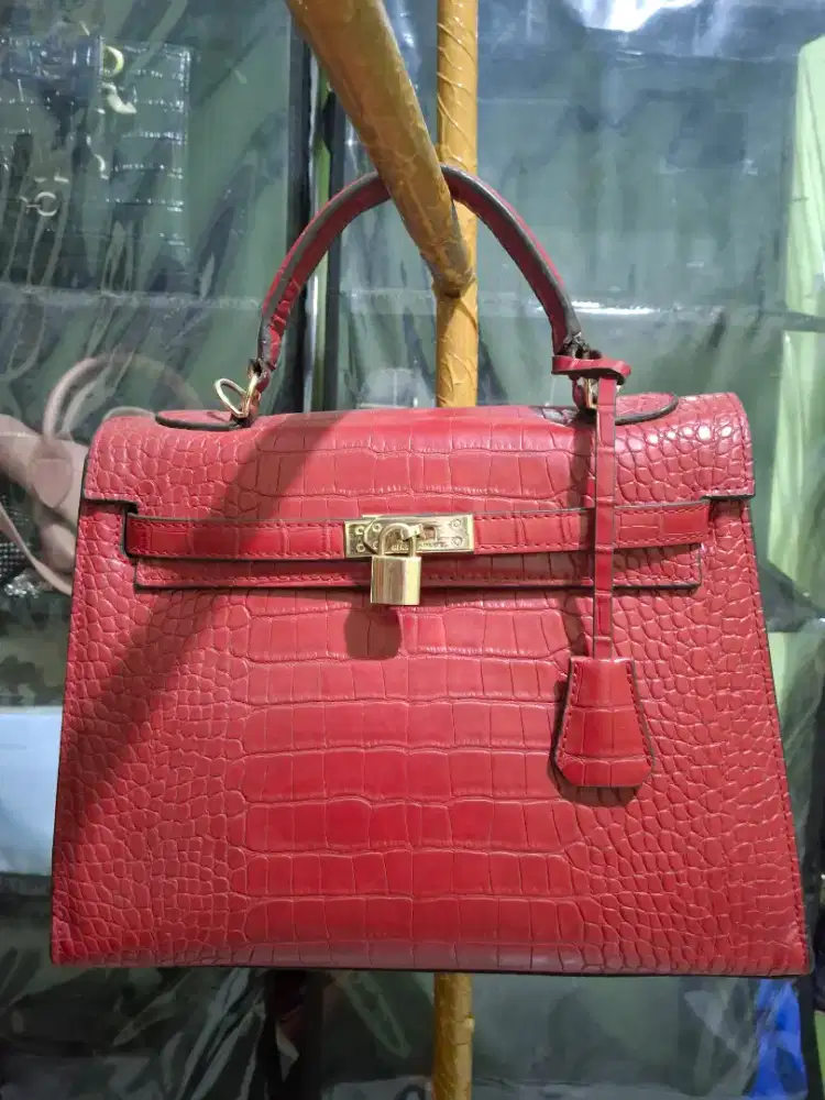 TAS Merah KREMES