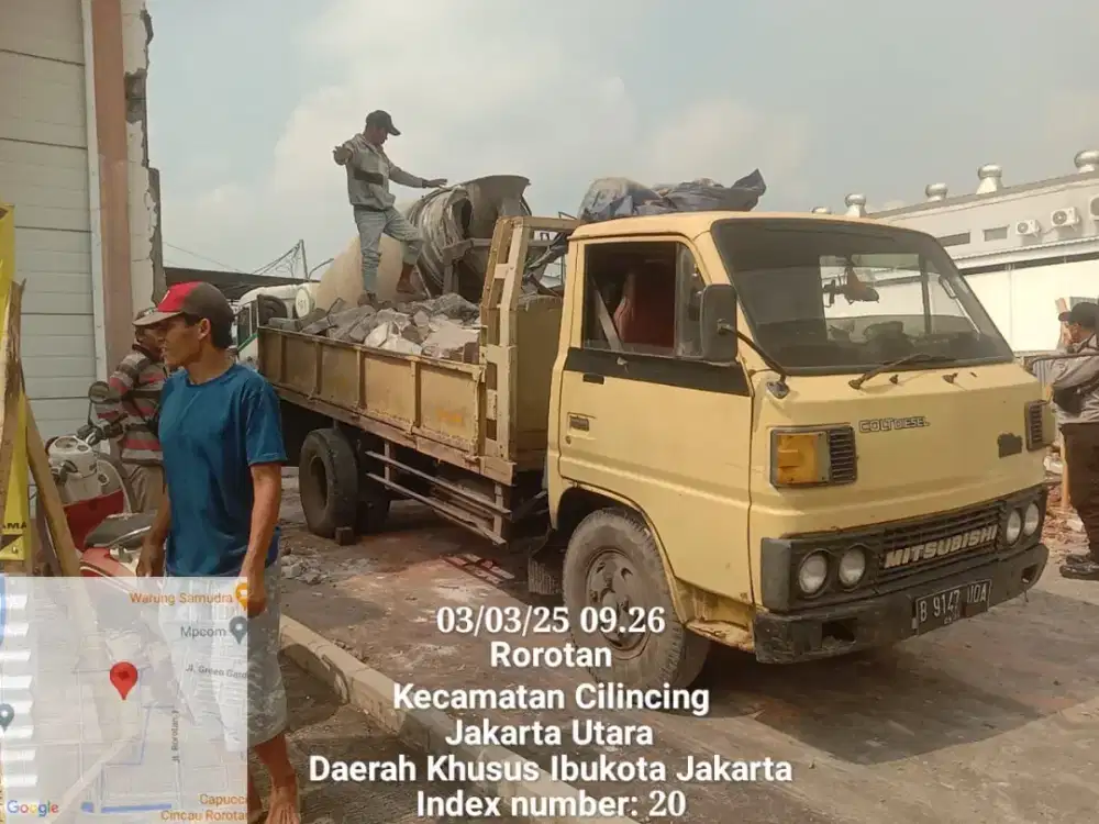 Urugan material puing dan tanah campur
