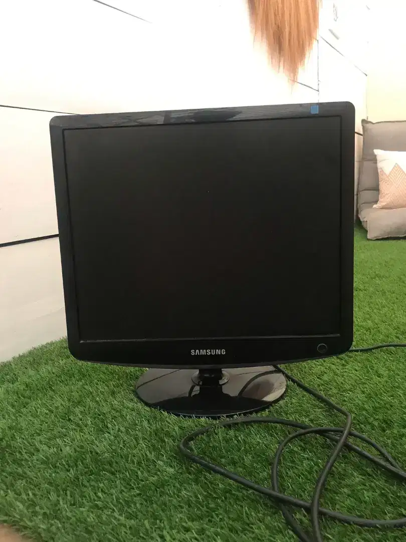 JUAL MONITOR SECOND MERK SAMSUNG