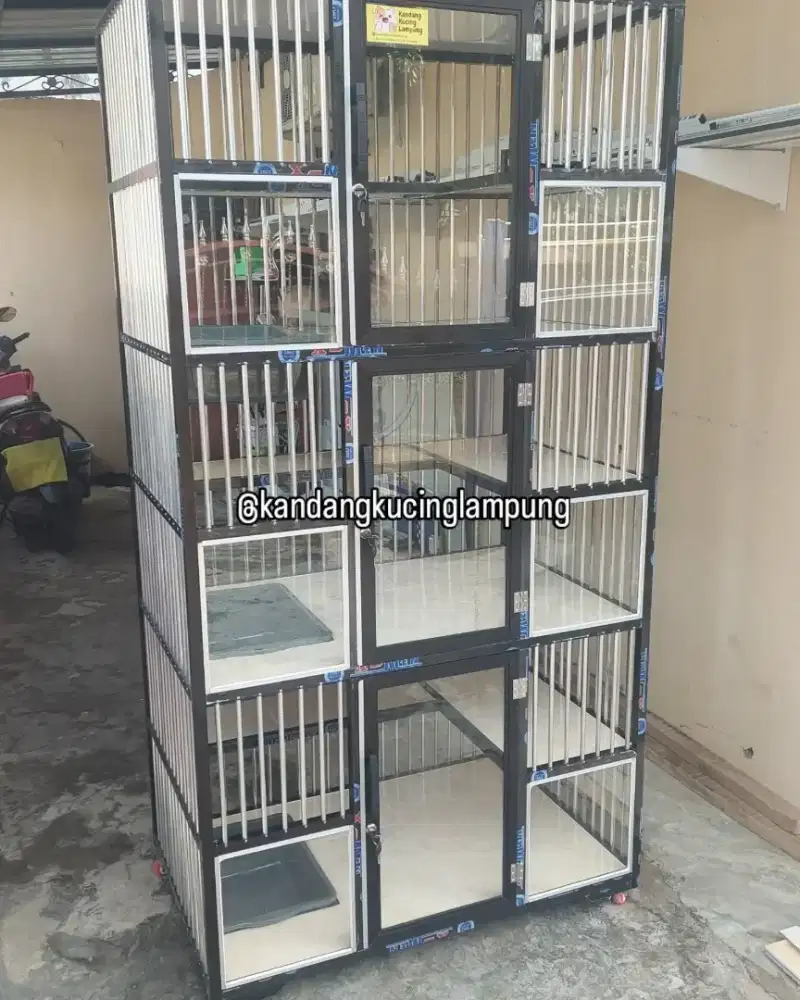 Kandang Kucing Alumunium 3 Ruang