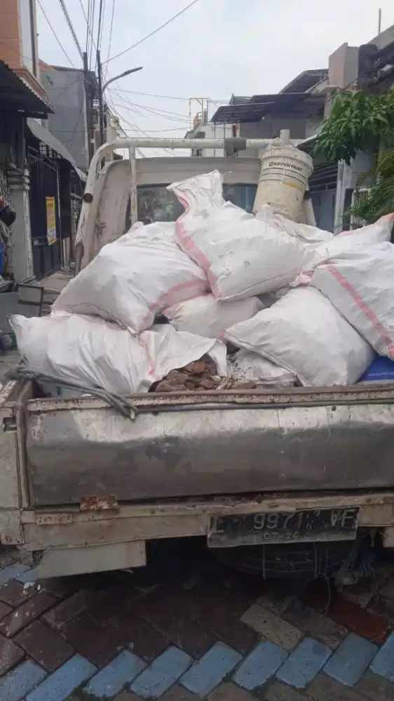 Jasa buang gragal dan sampah bangunan
