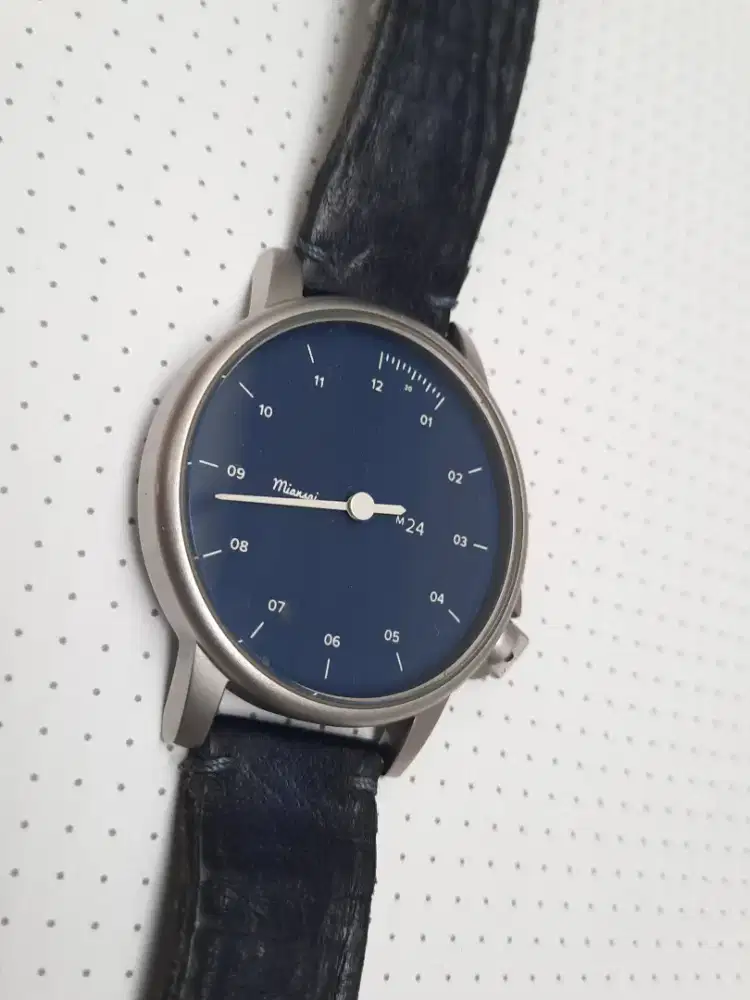 Jam tangan Miansai M24