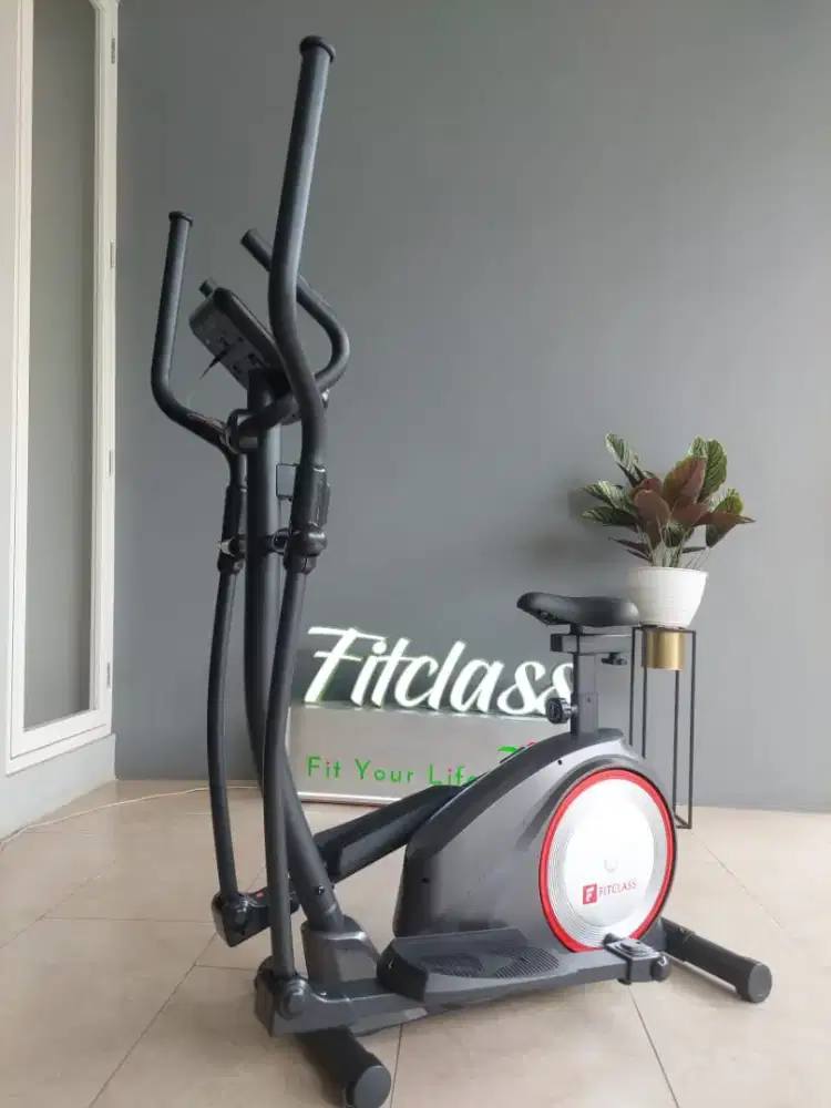 Sepeda statis elliptical