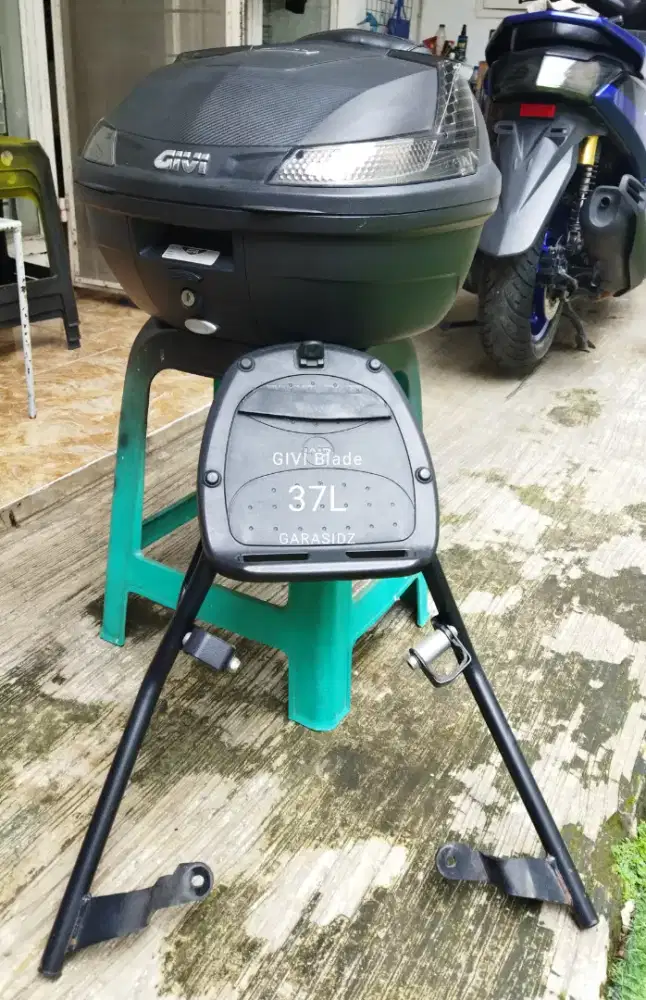 Box Givi Blade 37