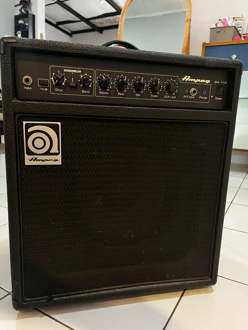 AMPEG BA 110 V2. Bass amplifier