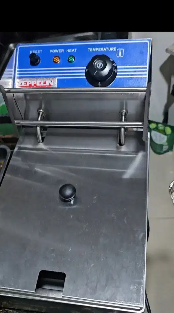 Dijual deep fryer merk zeppelin