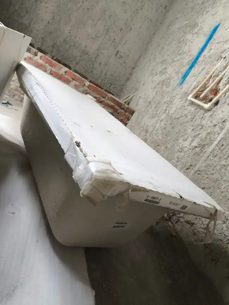 JUAL MURAH NEVER USED KOHLER REACH 1,5 DROP-IN ACRYLIC BATH