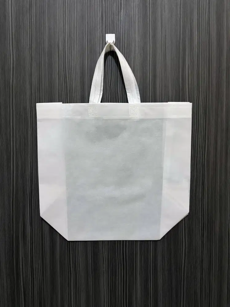 Tas Belanja Spunbond Kemasan Produks 30x40x14 Tas Murah Custom Sablon