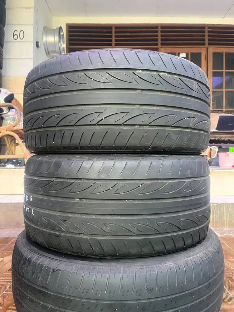 Ban Yokohama Advan Fleva 255 40 r18 2pcs