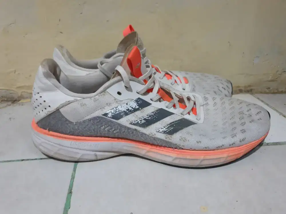 Sepatu lari/running Adidas SL20 Lightstrike Original