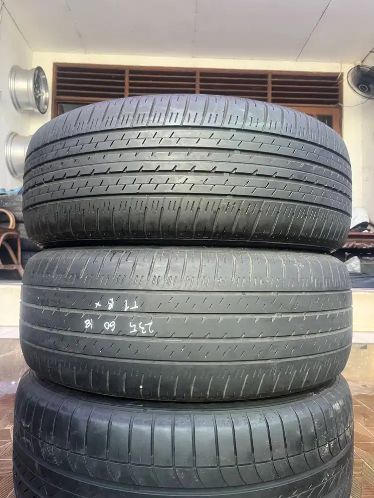 Ban Bridgestone Dueler H/L 33 235 60 r18 2pcs