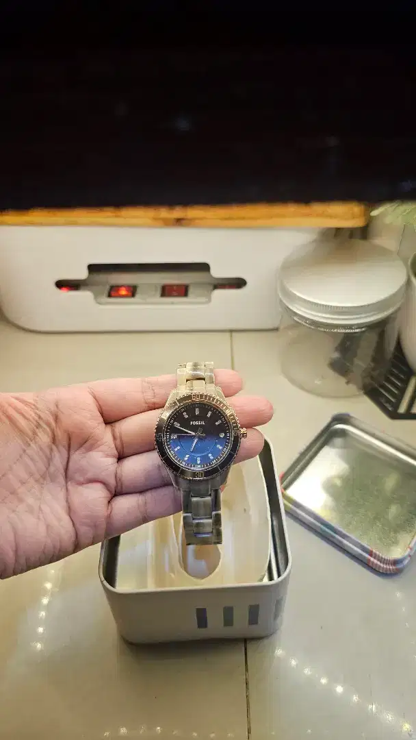 Preloved Jam Fossil dan Dompet Kulit Fossil Original