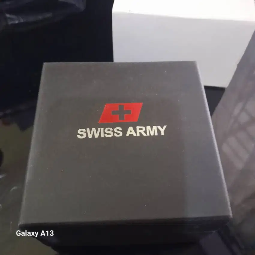 jual jam tangan bekas swiss army good kondisi