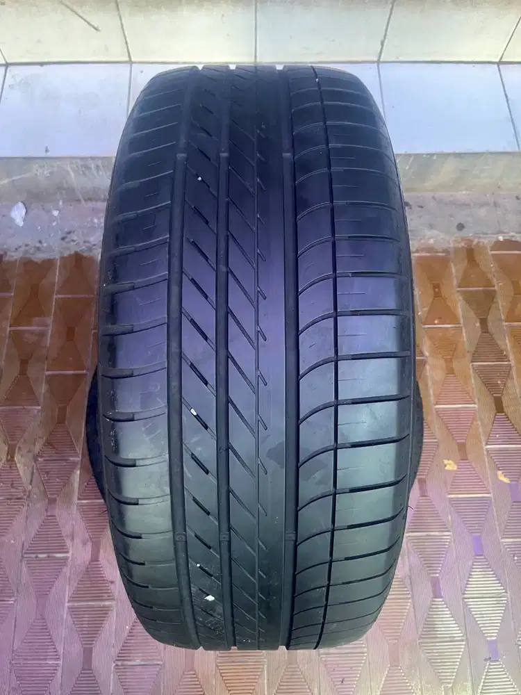 Ban Goodyear Eagle F1 SUV 4X4 RFT/Runflat 255 50 r19  1pcs