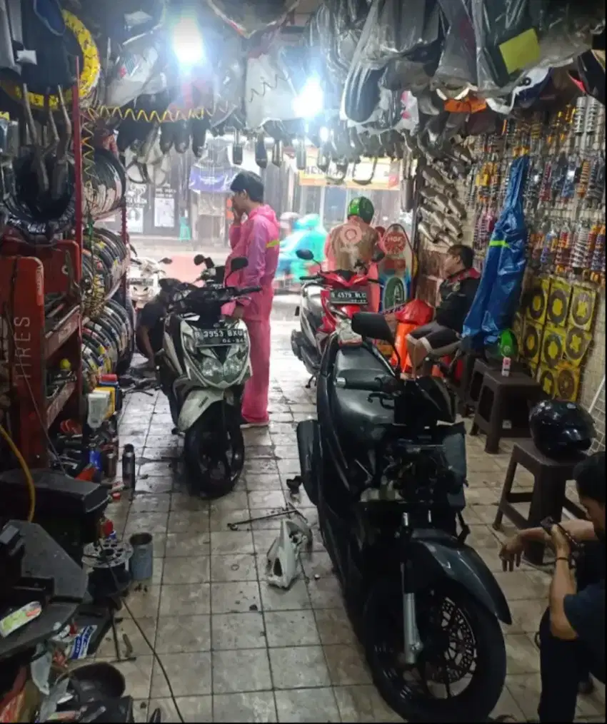 Mencari Mekanik Motor