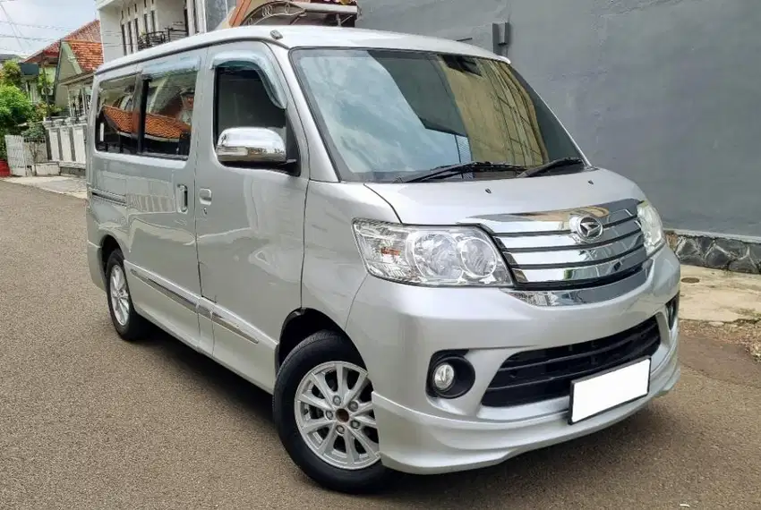 Daihatsu Luxio X Manual Silver Met 2017 Siap Pakai TDP 23 JT No Genap