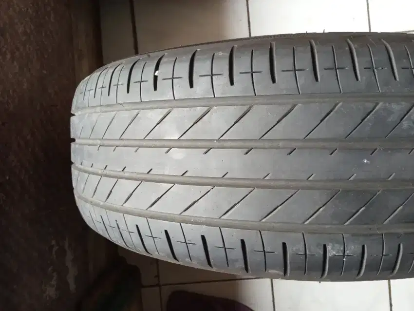 Di jual ban proxes toyotires 205/55R17