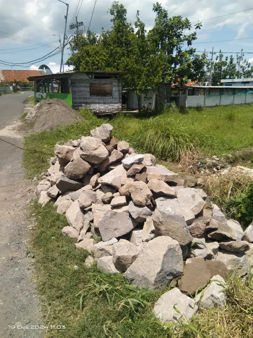 Batu belah/batu pondasi