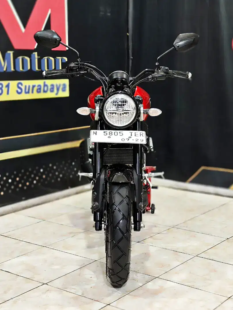 Yamaha XSR 155cc candy red2024 km.6rb mulus. Anugerah motor rungkut
