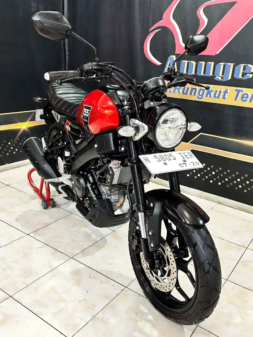 Yamaha XSR 155cc candy red2024 km.6rb mulus. Anugerah motor rungkut