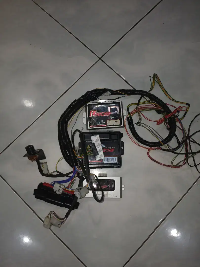 Dastek Unichip Q idrive bensin dan throttle