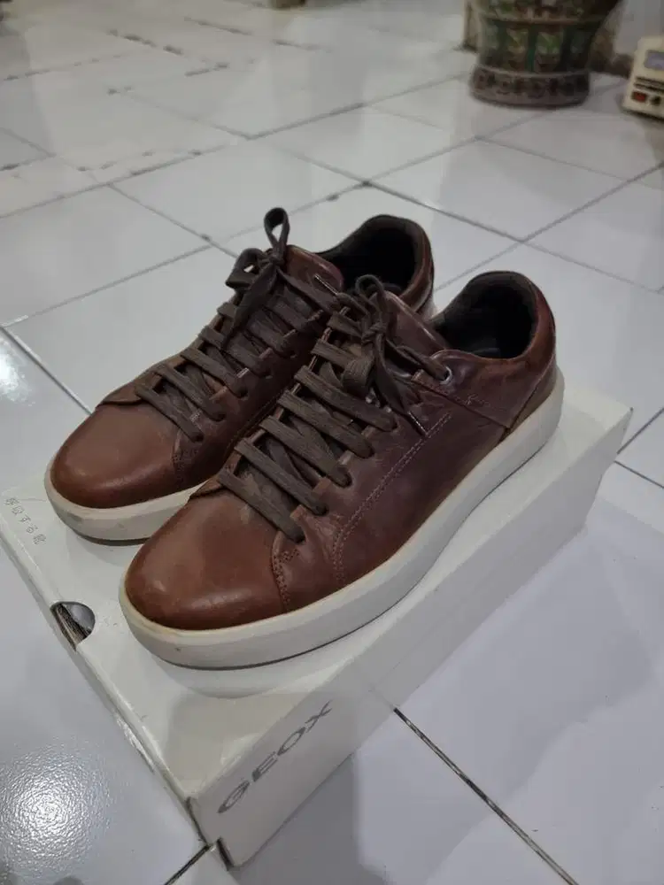 Sepatu Sneaker GEOX