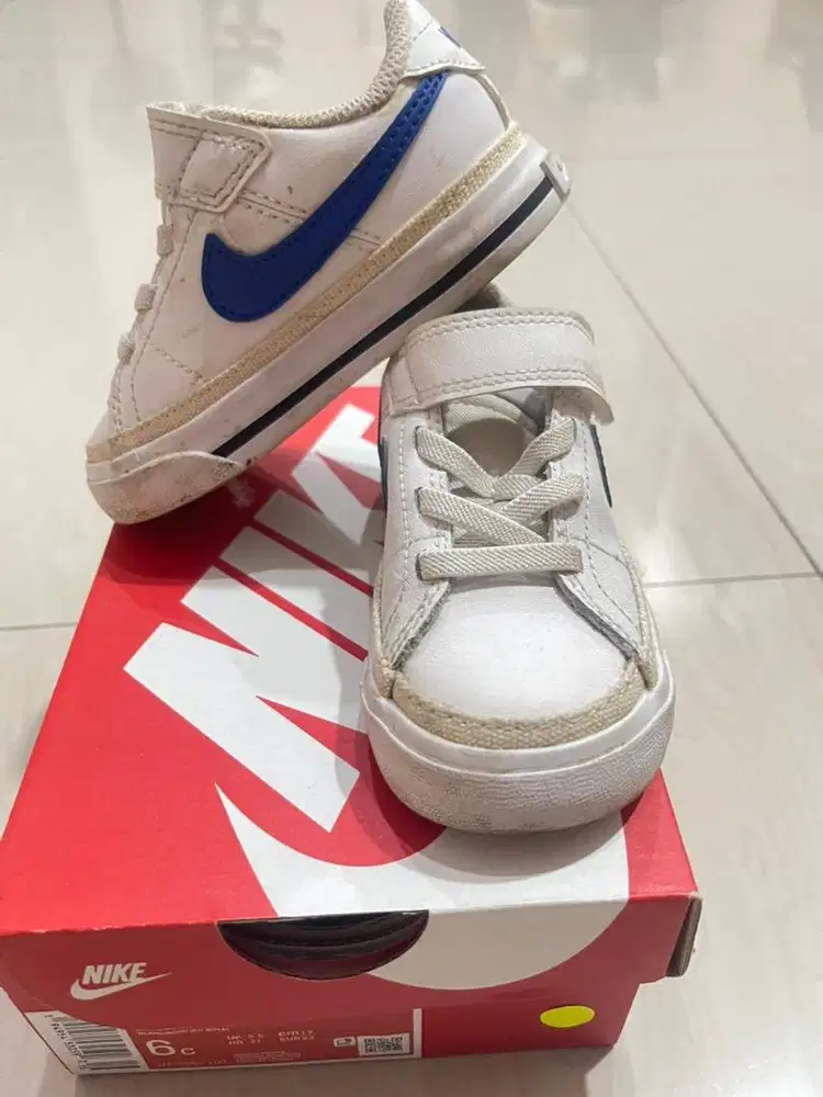 Nike court legacy original (size 22)