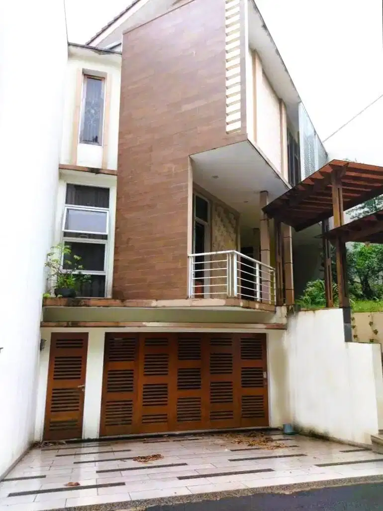 Rumah lebak bulus Jakarta selatan dekat mrt fatmawati dan citos