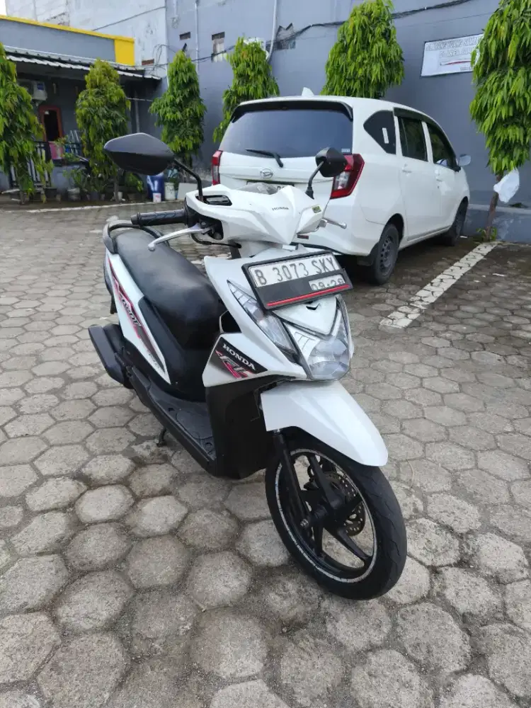 Bissmillah dijual motor Honda beat fi 2013