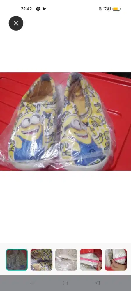 Sepatu Minion original universal studio singapura