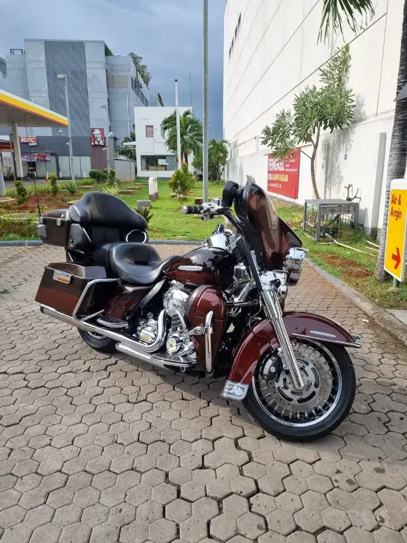 Harley Davidson Ultra limilted, 
Special paint cuma 50 unit di dunia