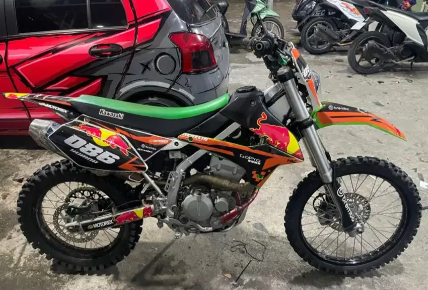 Kawasaki klx 250 cc tahun 2015