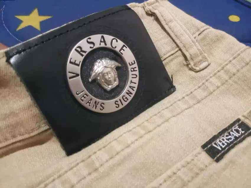 VERSACE Jeans Original Authentic Likenew gucci lv vuitton harley rolex