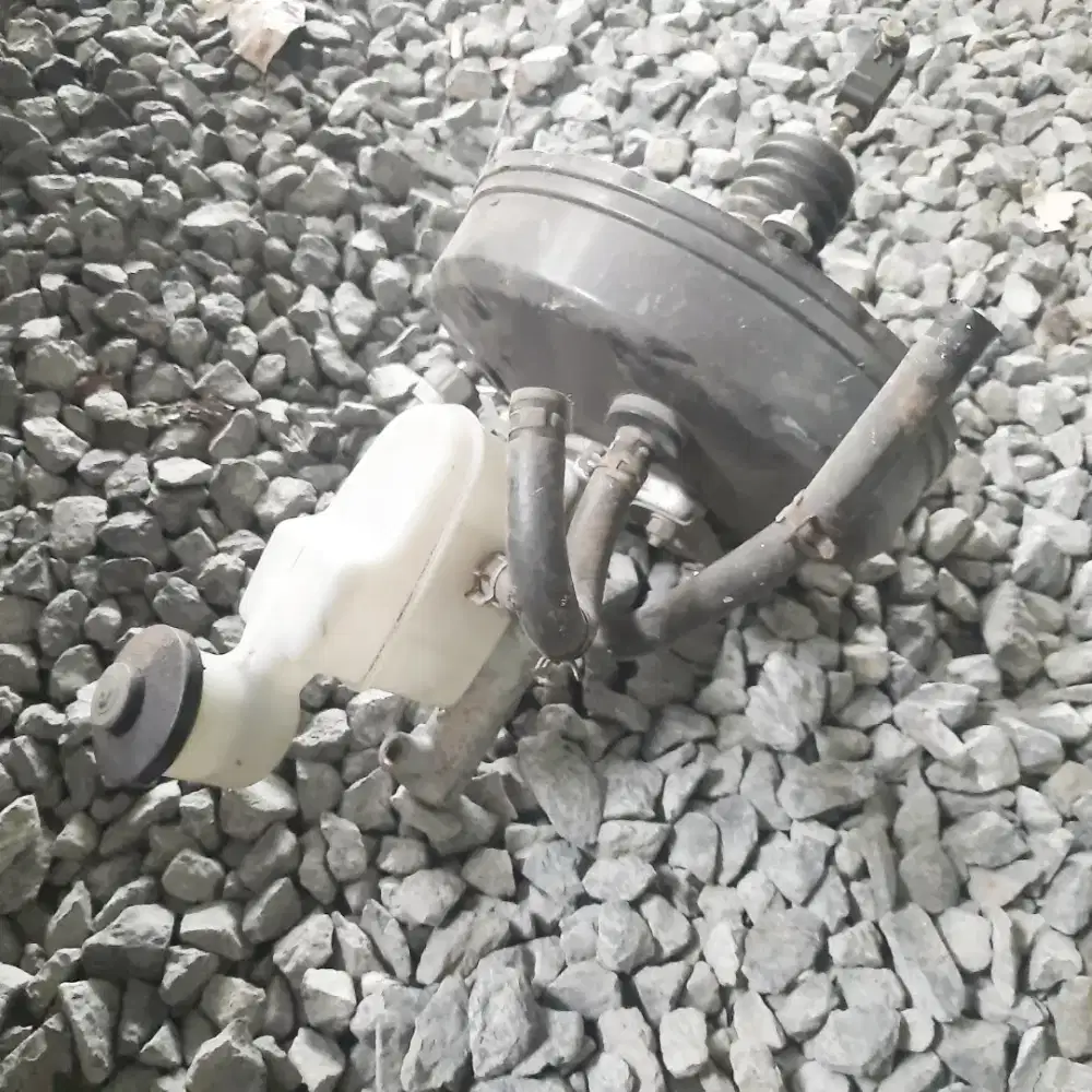 booster rem master rem hilux fortuner innova copotan original toyota