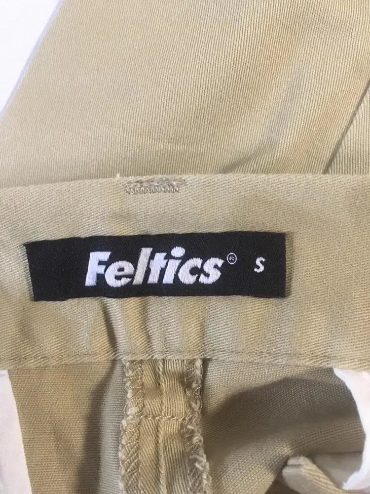 Celana chino feltics