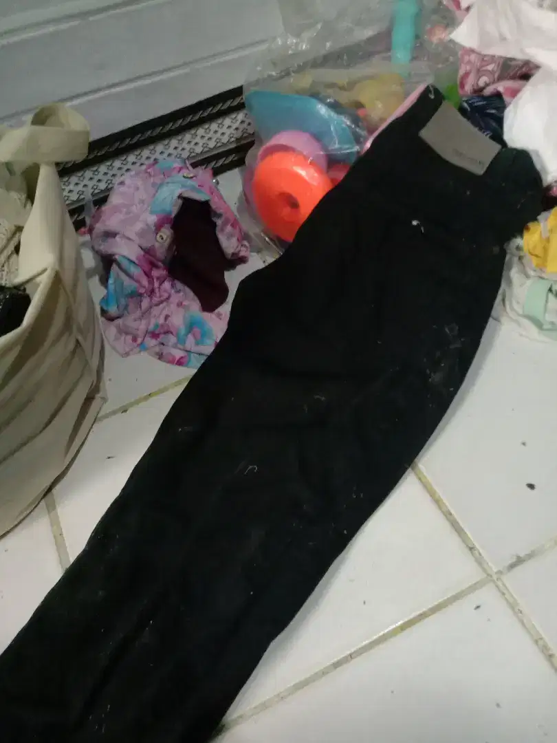 Celana levis jeans size 28