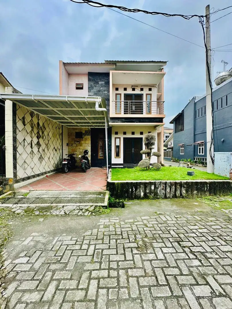 DIJUAL RUMAH 2 LANTAI DALAM KOMPLEK DI RINGROAD