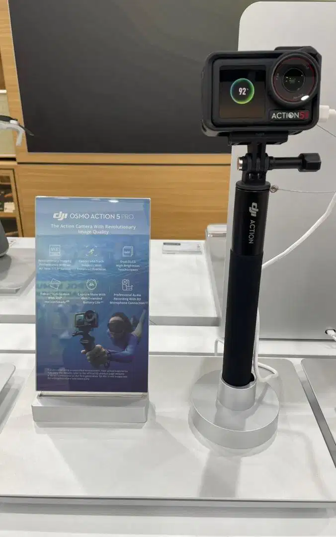 DJI OSMO ACTION 4 ADVENTURE COMBO & DJI OSMO ACTION 5 PRO