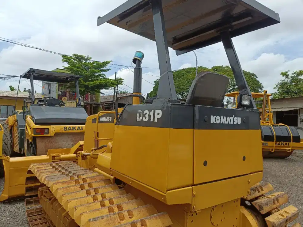Komatsu buldozer d31p-20