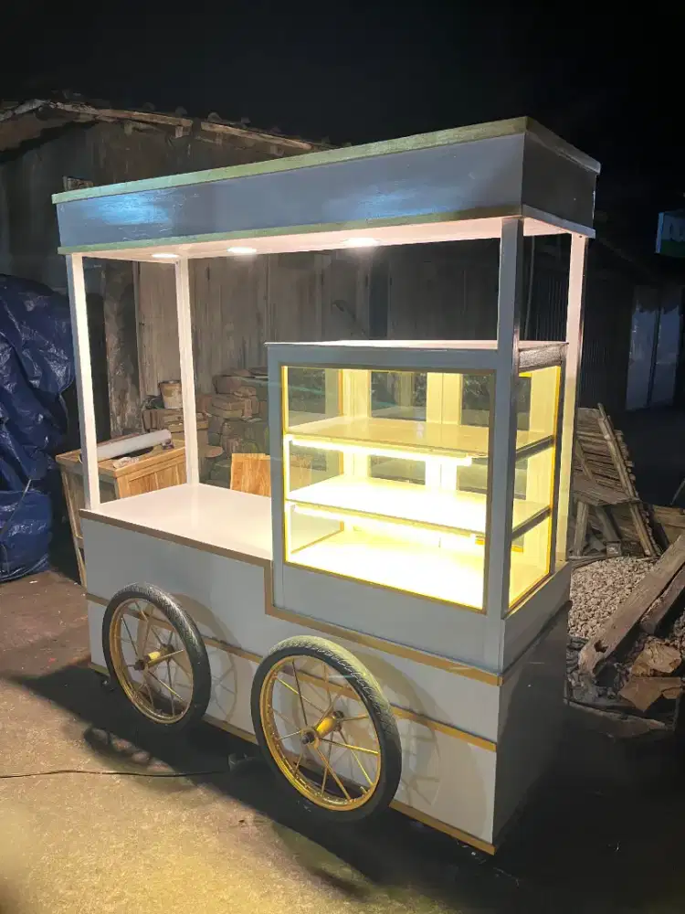 Gerobak booth custom cake roti donat