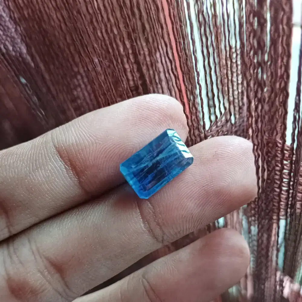Batu natural kyanite