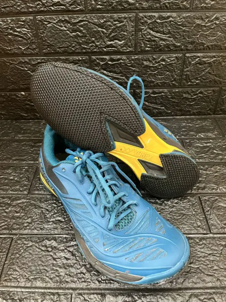 SEPATU YONEX CASCADE DRIVE BEKAS ORIGINAL
