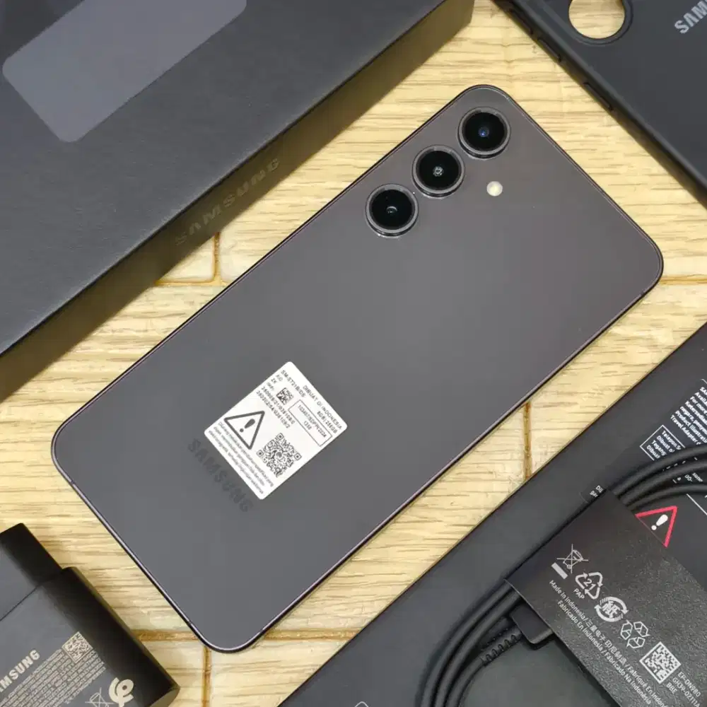 Samsung Galaxy S24 FE 5G 8/256 GB Graphite SEIN [ Fullset ] Garansi