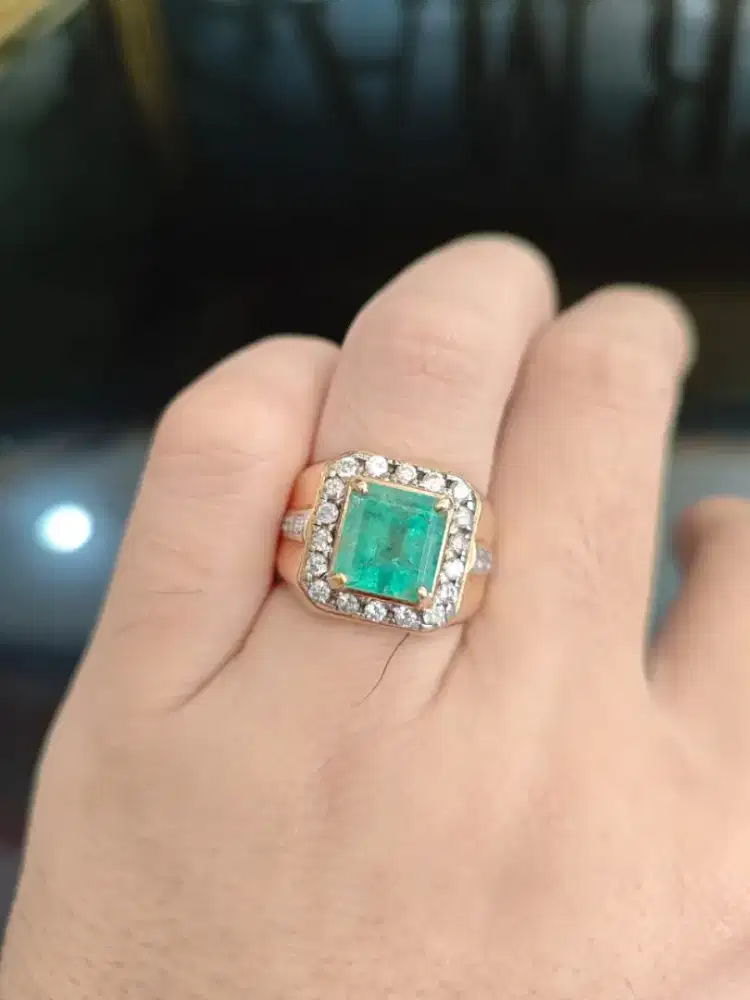 Cincin Eropa Berlian Batu Zamrud Columbia no.25