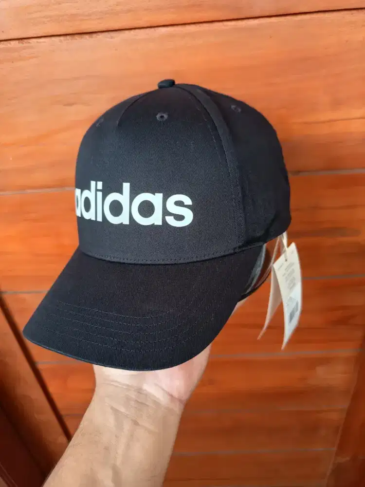 Topi Adidas unisex black Logo